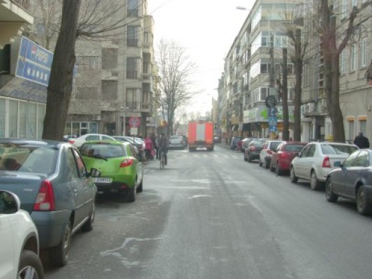 Incendiu în centrul oraşului: a ars acoperişul unei case